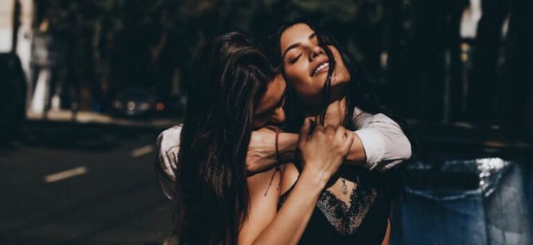Nje shoqe e re: Kur djemte dalin